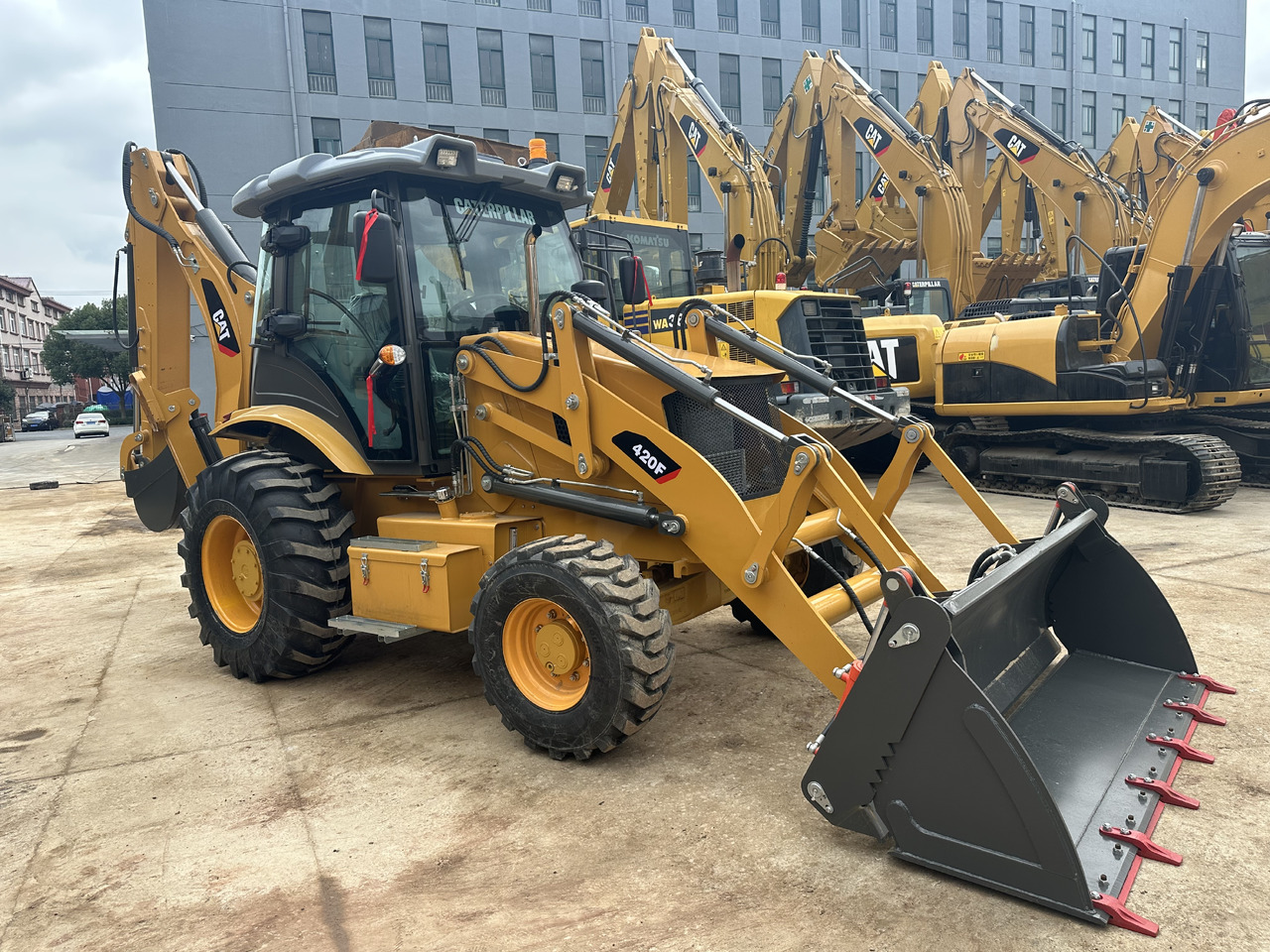 Used Backhoe High Quality CAT 420F - Ekskavatorius-krautuvas: foto 5 Used Backhoe High Quality CAT 420F - Ekskavatorius-krautuvas: foto 5