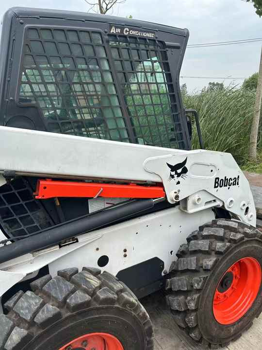 Used Bob Cat Bob Cat S160 Used Mini Skid Steer Wheel Loader Multifunctional Track Loaders Bobcat S160 2.7 Ton - Ratinis krautuvas: foto 3 Used Bob Cat Bob Cat S160 Used Mini Skid Steer Wheel Loader Multifunctional Track Loaders Bobcat S160 2.7 Ton - Ratinis krautuvas: foto 3