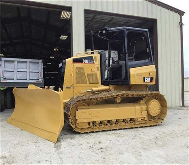 Used Cat D5k D5g D5 D5m D5h Crawler Bulldozer , CAT Bulldozer with Ripper , Original Cat Bulldozers - Buldozeris: foto 5 Used Cat D5k D5g D5 D5m D5h Crawler Bulldozer , CAT Bulldozer with Ripper , Original Cat Bulldozers - Buldozeris: foto 5