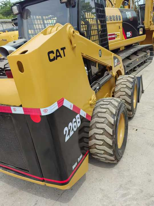Used Caterpillar 226b Skid Steer with Excellent Performance on Sale Road Working Equipment - Mini krautuvas: foto 4 Used Caterpillar 226b Skid Steer with Excellent Performance on Sale Road Working Equipment - Mini krautuvas: foto 4