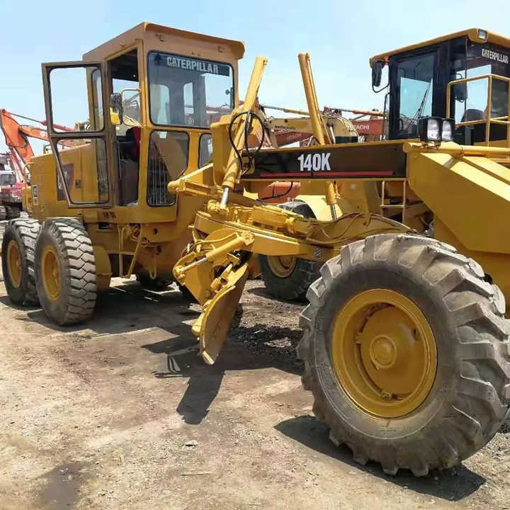 Used Caterpillar CAT 140k Land Road Motor Grader CAT140k Used Grader Cheap Price for Sale - Greideris: foto 1 Used Caterpillar CAT 140k Land Road Motor Grader CAT140k Used Grader Cheap Price for Sale - Greideris: foto 1
