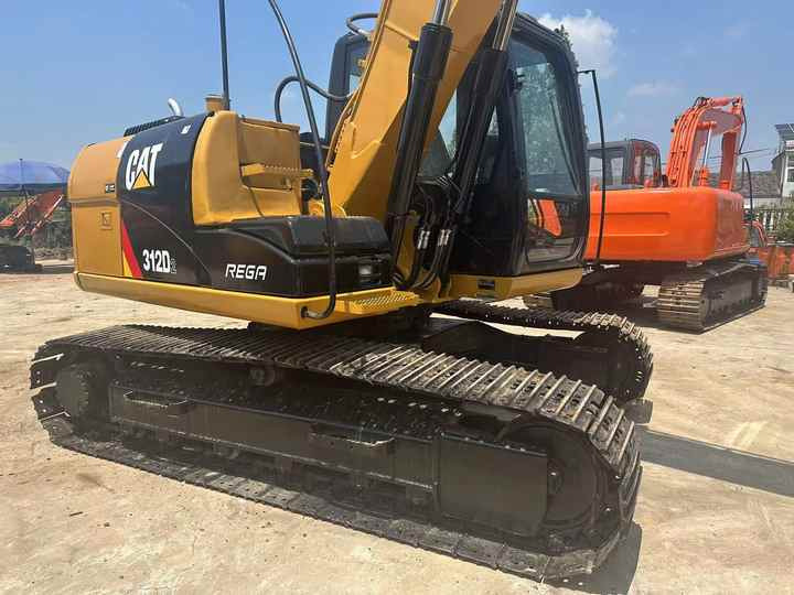 Used Caterpillar Cat312D2 Excavator Original Japan Heavy Machinery Caterpillar 312D2 Excavator for Sale - Vikšrinis ekskavatorius: foto 3 Used Caterpillar Cat312D2 Excavator Original Japan Heavy Machinery Caterpillar 312D2 Excavator for Sale - Vikšrinis ekskavatorius: foto 3