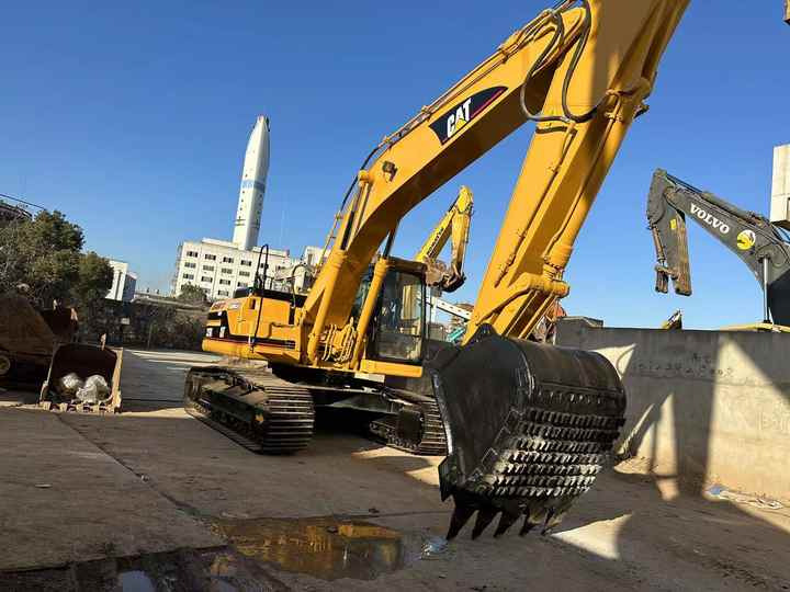 Used Digger CAT 325BL Construction Machinery Construction Digger Used CAT 325BL Cheap Excavator - Vikšrinis ekskavatorius: foto 5 Used Digger CAT 325BL Construction Machinery Construction Digger Used CAT 325BL Cheap Excavator - Vikšrinis ekskavatorius: foto 5