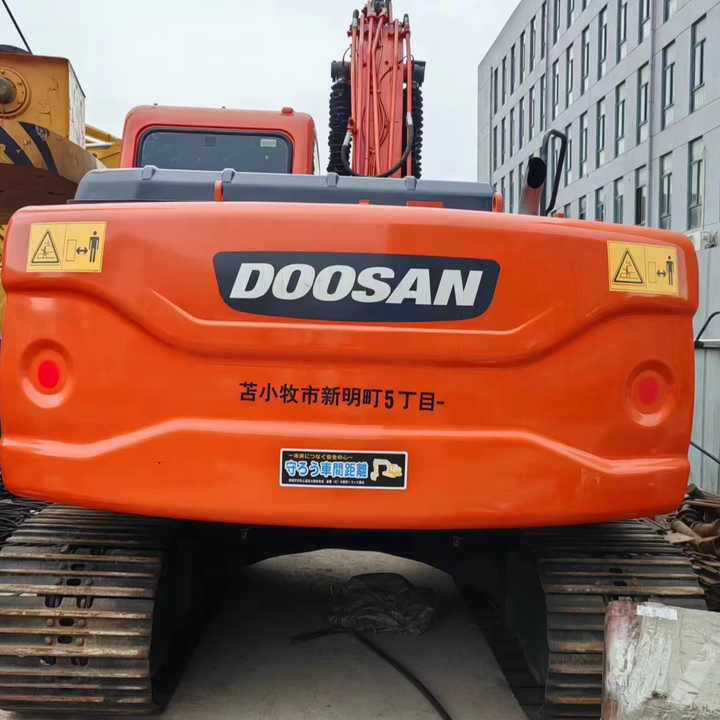 Used Digger DOOSAN DX140 Construction Machinery Construction Digger Used DOOSAN DX140 Cheap Excavator - Vikšrinis ekskavatorius: foto 1 Used Digger DOOSAN DX140 Construction Machinery Construction Digger Used DOOSAN DX140 Cheap Excavator - Vikšrinis ekskavatorius: foto 1