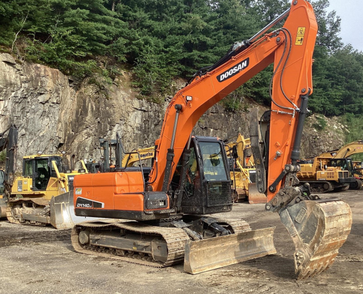 Used Excavator Doosan DX140 Excavators Mini Equipment Earth Moving Machinery Doosan Digger Excavator for Sale - Vikšrinis ekskavatorius: foto 2 Used Excavator Doosan DX140 Excavators Mini Equipment Earth Moving Machinery Doosan Digger Excavator for Sale - Vikšrinis ekskavatorius: foto 2