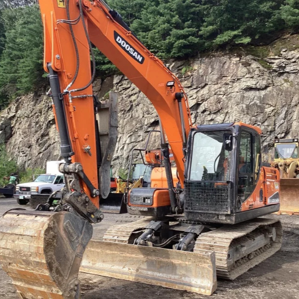 Used Excavator Doosan DX140 Excavators Mini Equipment Earth Moving Machinery Doosan Digger Excavator for Sale - Vikšrinis ekskavatorius: foto 1 Used Excavator Doosan DX140 Excavators Mini Equipment Earth Moving Machinery Doosan Digger Excavator for Sale - Vikšrinis ekskavatorius: foto 1