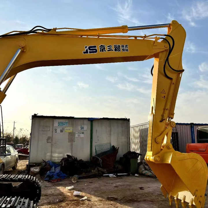 Used Good Quality Japan Original PC200-7 in Good Condition PC200-7 Komatsu - Vikšrinis ekskavatorius: foto 1 Used Good Quality Japan Original PC200-7 in Good Condition PC200-7 Komatsu - Vikšrinis ekskavatorius: foto 1
