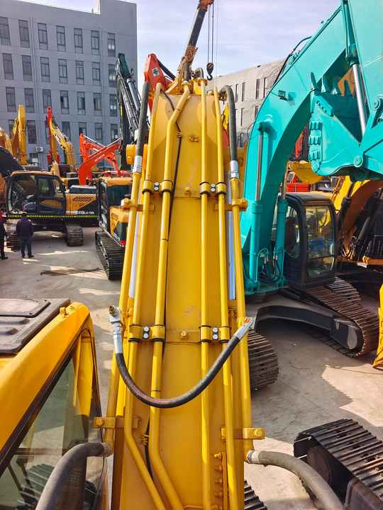 Used Good Quality Japan Original PC200-7 in Good Condition PC200-7 Komatsu - Vikšrinis ekskavatorius: foto 3 Used Good Quality Japan Original PC200-7 in Good Condition PC200-7 Komatsu - Vikšrinis ekskavatorius: foto 3