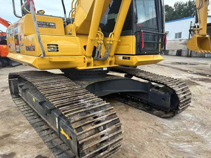 Used Good Quality Japan Original PC200-8 in Good Condition PC200-8 Komatsu - Vikšrinis ekskavatorius: foto 2 Used Good Quality Japan Original PC200-8 in Good Condition PC200-8 Komatsu - Vikšrinis ekskavatorius: foto 2