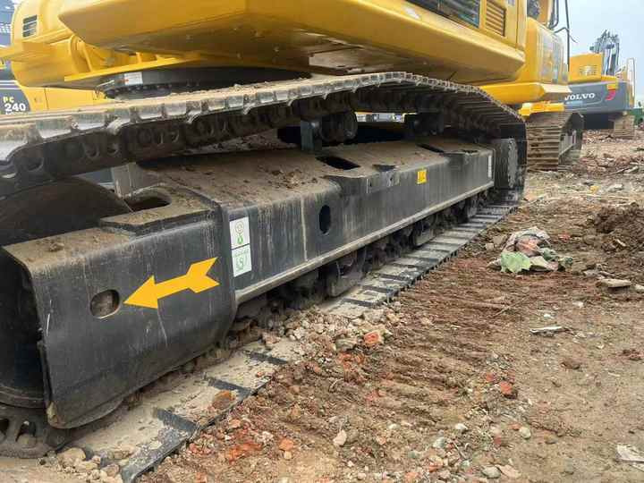 Used Good Quality Japan Original PC240-8 in Good Condition PC240-8 Komatsu - Vikšrinis ekskavatorius: foto 4 Used Good Quality Japan Original PC240-8 in Good Condition PC240-8 Komatsu - Vikšrinis ekskavatorius: foto 4