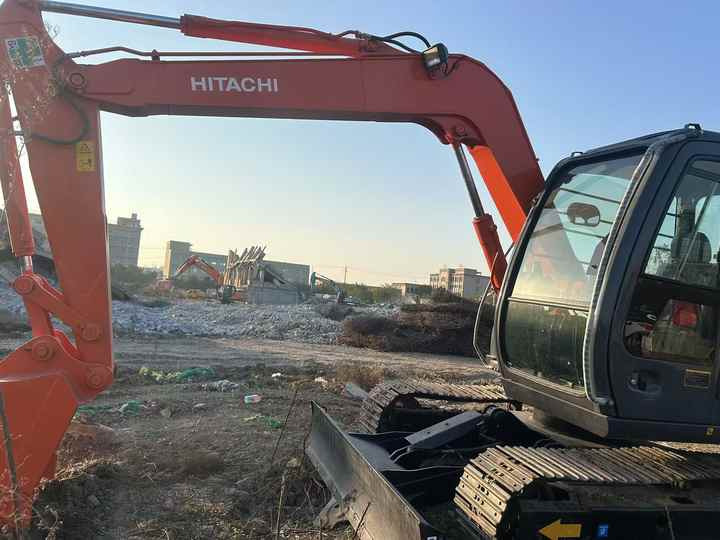 Used HITACHI ZX70 Model Mini Excavator Second Hand Machine Popular Brand Japan Hitachi Hydraulic Machinery - Ekskavatorius: foto 2 Used HITACHI ZX70 Model Mini Excavator Second Hand Machine Popular Brand Japan Hitachi Hydraulic Machinery - Ekskavatorius: foto 2