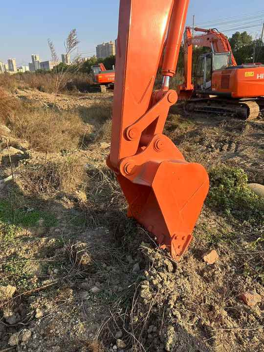Used HITACHI ZX70 Model Mini Excavator Second Hand Machine Popular Brand Japan Hitachi Hydraulic Machinery - Ekskavatorius: foto 3 Used HITACHI ZX70 Model Mini Excavator Second Hand Machine Popular Brand Japan Hitachi Hydraulic Machinery - Ekskavatorius: foto 3