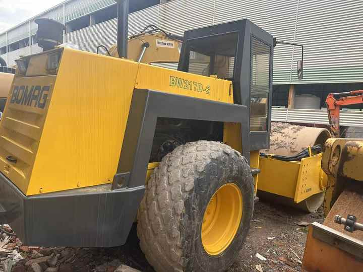 Used Heavy Construction Equipment BW217D Second Hand Road Rollers Used Machine Hot Sale - Asfalto volus: foto 4 Used Heavy Construction Equipment BW217D Second Hand Road Rollers Used Machine Hot Sale - Asfalto volus: foto 4