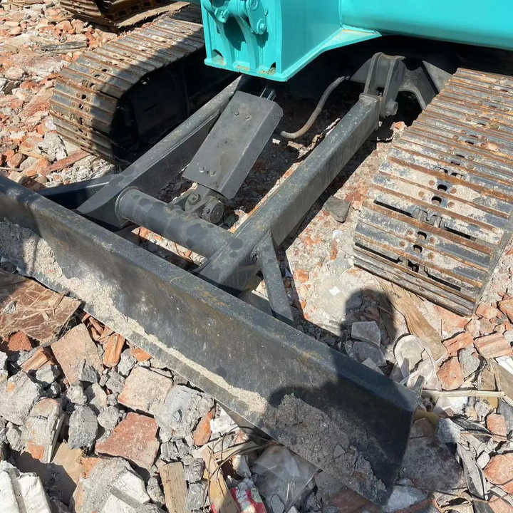Used High-quality Original Japan Kobelco SK60 Crawler Excavator in Hefei - Ekskavatorius: foto 4 Used High-quality Original Japan Kobelco SK60 Crawler Excavator in Hefei - Ekskavatorius: foto 4