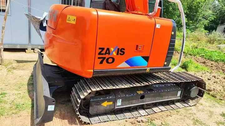 Used Hitachi Excavator ZX70 7ton Japan Import Second Hand Small Crawler ZX70 Excavator for Sale - Vikšrinis ekskavatorius: foto 4 Used Hitachi Excavator ZX70 7ton Japan Import Second Hand Small Crawler ZX70 Excavator for Sale - Vikšrinis ekskavatorius: foto 4