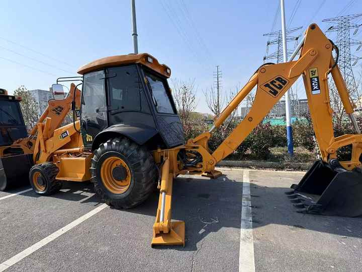 Used Hydraulic Backhoe Loader JCB3CX 7t in Good Condition Cheap Price in Stock Jcb 3cx 4cx 4cx Loader in Hefei for Sale - Ekskavatorius-krautuvas: foto 2 Used Hydraulic Backhoe Loader JCB3CX 7t in Good Condition Cheap Price in Stock Jcb 3cx 4cx 4cx Loader in Hefei for Sale - Ekskavatorius-krautuvas: foto 2