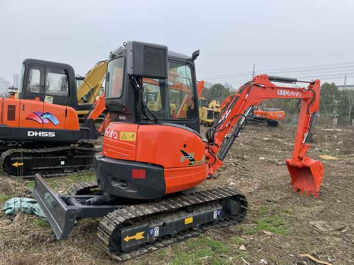 Used KUBOTA U35-5 Model Excavator Second Hand Machine Popular Brand JAPAN KUBOTA Hydraulic Machinery - Mini ekskavatorius: foto 2 Used KUBOTA U35-5 Model Excavator Second Hand Machine Popular Brand JAPAN KUBOTA Hydraulic Machinery - Mini ekskavatorius: foto 2