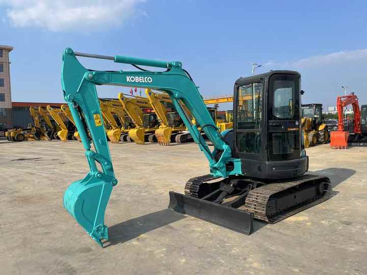 Used Mini Kobelco Sk55 5tons Excavator for Sale Used Construction Machinery Export - Ekskavatorius: foto 5 Used Mini Kobelco Sk55 5tons Excavator for Sale Used Construction Machinery Export - Ekskavatorius: foto 5