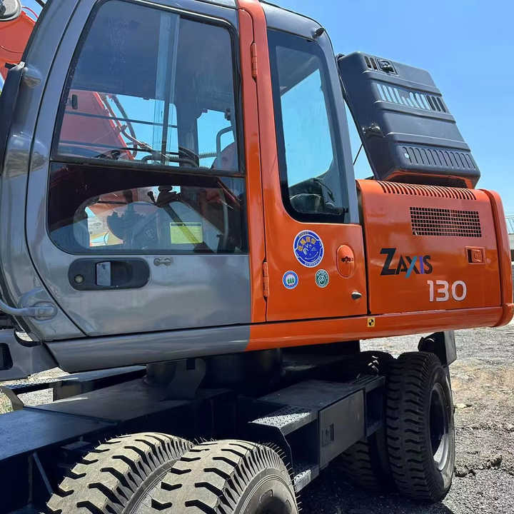 Used Wheel Excavator Hitachi ZX 130W Made in Japan 13ton Hitachi Zx130w Wheel Excavator Price Used Hitachi Zx130 Excavator SALE - Ekskavatorius: foto 1 Used Wheel Excavator Hitachi ZX 130W Made in Japan 13ton Hitachi Zx130w Wheel Excavator Price Used Hitachi Zx130 Excavator SALE - Ekskavatorius: foto 1