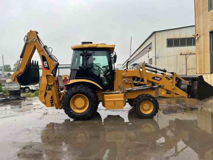 Used Wheel Loader CAT420F Caterpillar 420F Construction Machinery Mini Wheel Skid Steer Loader in Stock - Ratinis krautuvas: foto 5 Used Wheel Loader CAT420F Caterpillar 420F Construction Machinery Mini Wheel Skid Steer Loader in Stock - Ratinis krautuvas: foto 5