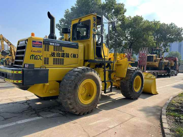 Used komatsu Wa320-3 Wheel Loader Second Hand Machine Popular Brand komatsu Hydraulic Machinery - Ratinis krautuvas: foto 3 Used komatsu Wa320-3 Wheel Loader Second Hand Machine Popular Brand komatsu Hydraulic Machinery - Ratinis krautuvas: foto 3