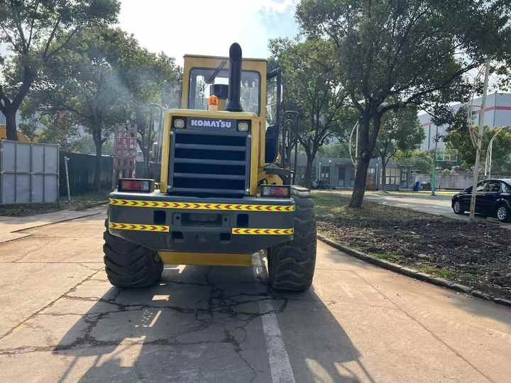 Used komatsu Wa320-3 Wheel Loader Second Hand Machine Popular Brand komatsu Hydraulic Machinery - Ratinis krautuvas: foto 4 Used komatsu Wa320-3 Wheel Loader Second Hand Machine Popular Brand komatsu Hydraulic Machinery - Ratinis krautuvas: foto 4