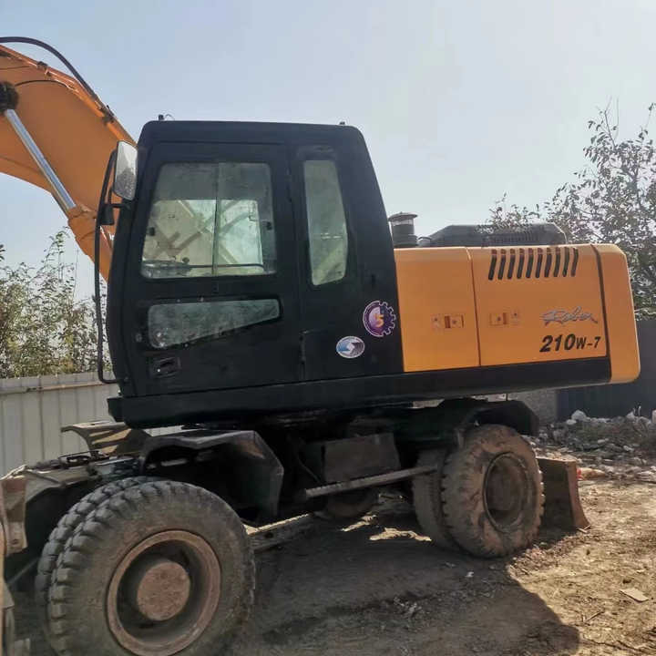 Yellow Color Hyundai210w-7 Used Wheel Excavator Used Hyundai210-7 on Sale with Cheap Price - Vikšrinis ekskavatorius: foto 2 Yellow Color Hyundai210w-7 Used Wheel Excavator Used Hyundai210-7 on Sale with Cheap Price - Vikšrinis ekskavatorius: foto 2