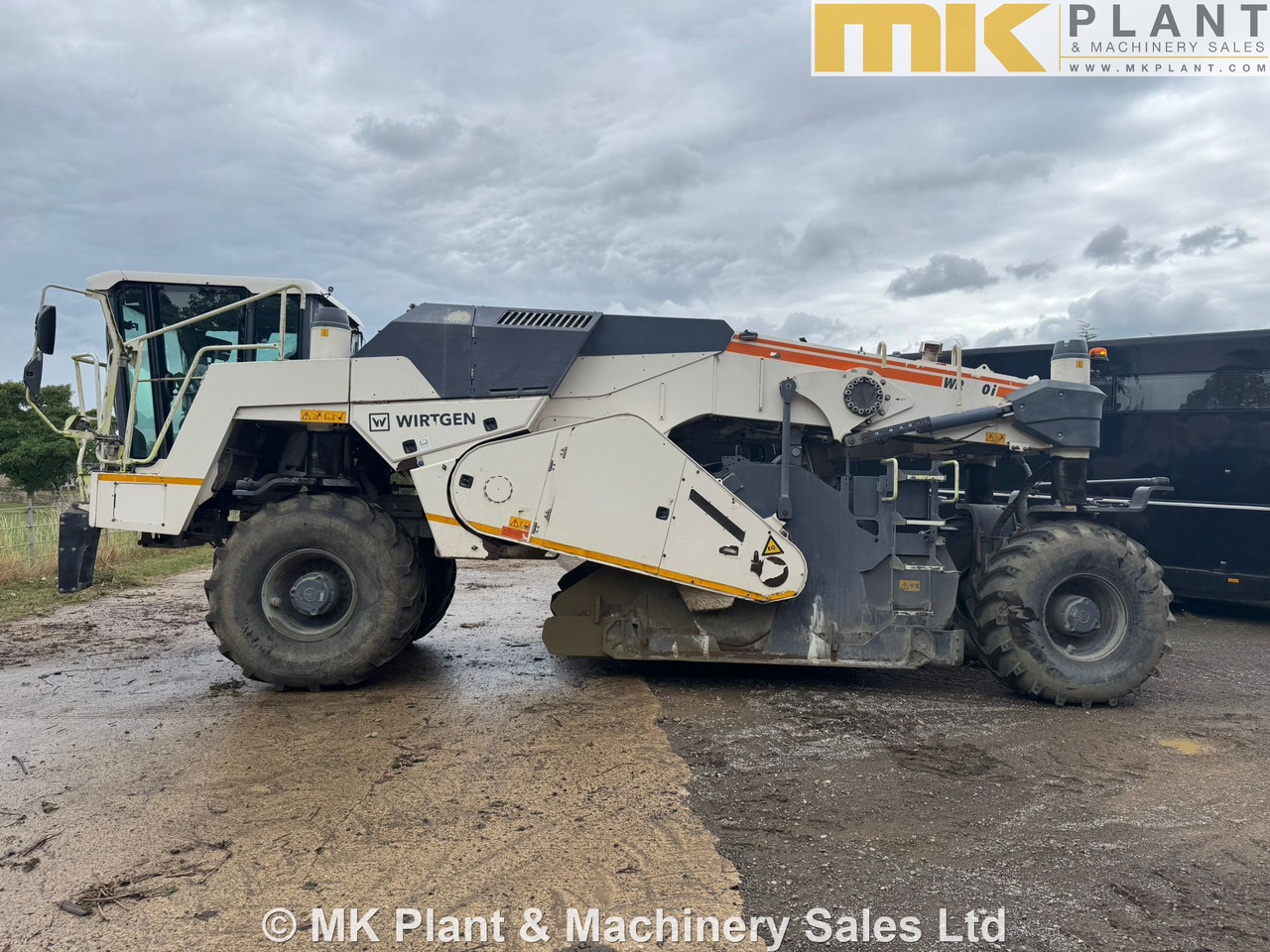 WIRTGEN WR200i - Grunto stabilizatorius: foto 2 WIRTGEN WR200i - Grunto stabilizatorius: foto 2