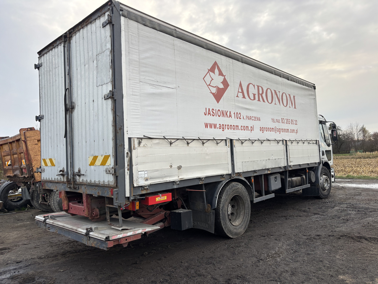 RENAULT Premium 260 - Tentinis sunkvežimis: foto 4 RENAULT Premium 260 - Tentinis sunkvežimis: foto 4