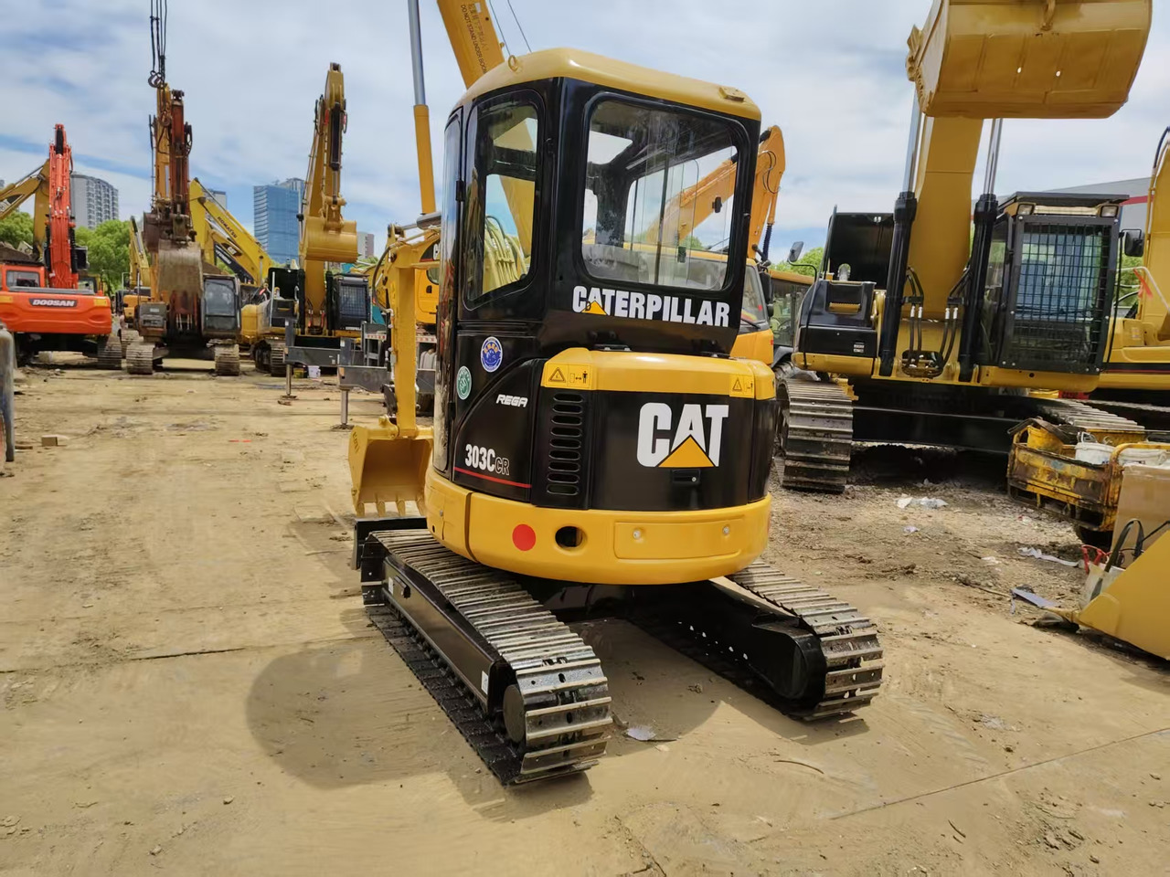 CATERPILLAR 303C - Mini ekskavatorius: foto 4 CATERPILLAR 303C - Mini ekskavatorius: foto 4