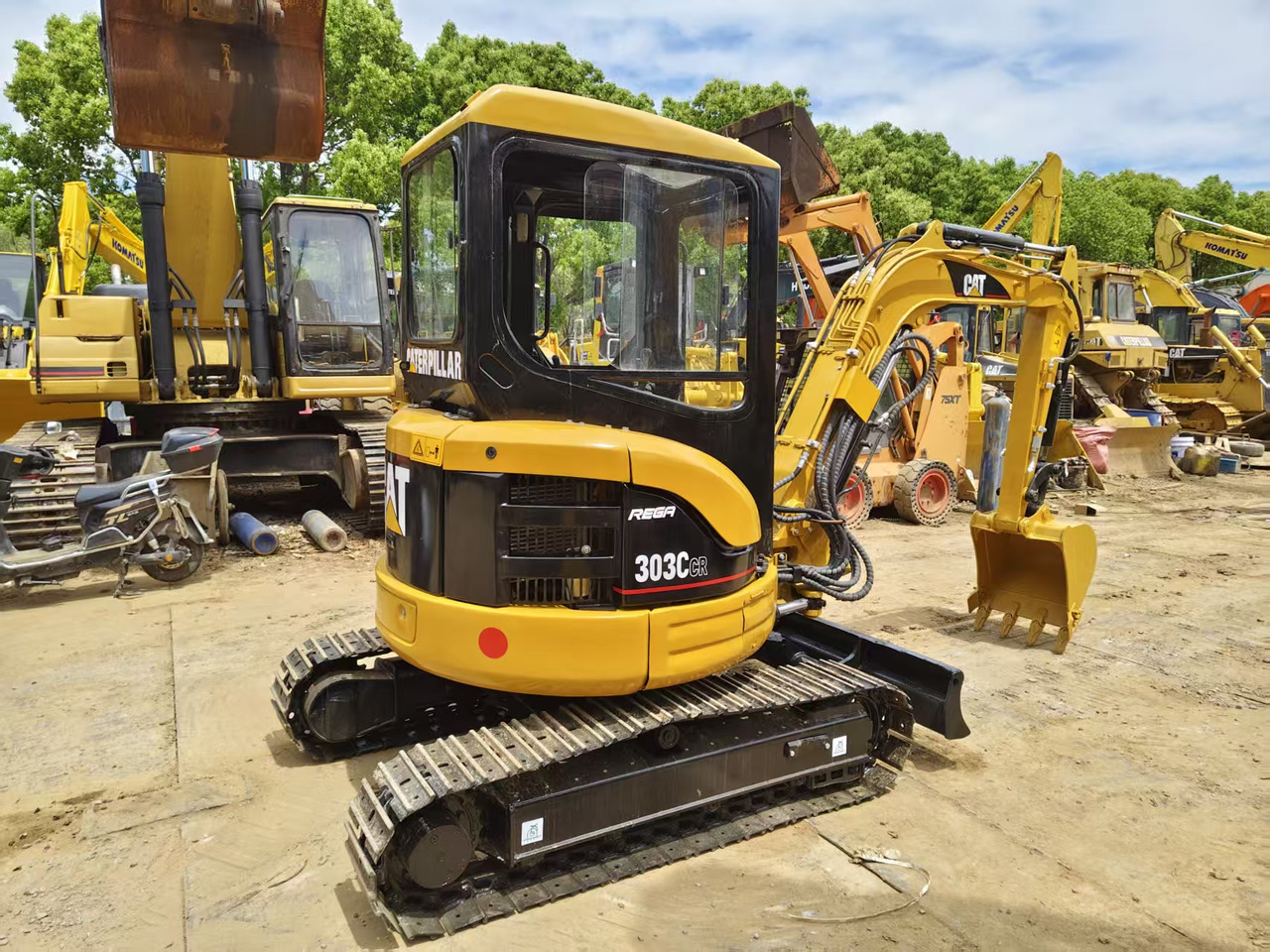 CATERPILLAR 303CR - Mini ekskavatorius: foto 4 CATERPILLAR 303CR - Mini ekskavatorius: foto 4