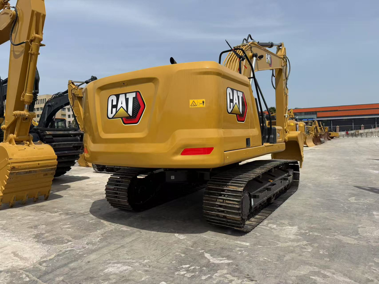 CATERPILLAR 320GC - Vikšrinis ekskavatorius: foto 4 CATERPILLAR 320GC - Vikšrinis ekskavatorius: foto 4
