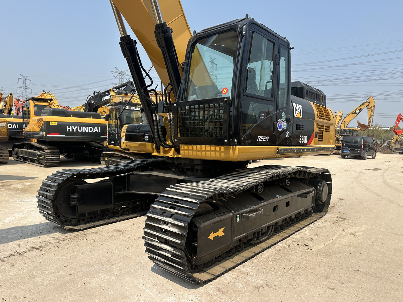 CATERPILLAR 330D - Vikšrinis ekskavatorius: foto 4 CATERPILLAR 330D - Vikšrinis ekskavatorius: foto 4
