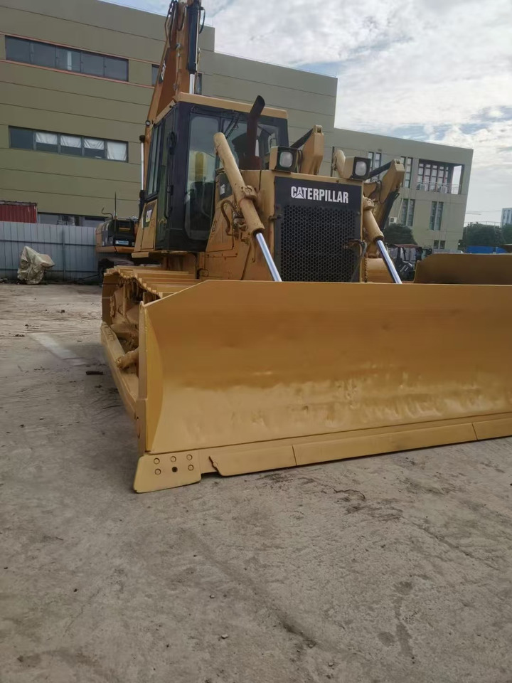 CATERPILLAR D6G2 - Buldozeris: foto 2 CATERPILLAR D6G2 - Buldozeris: foto 2