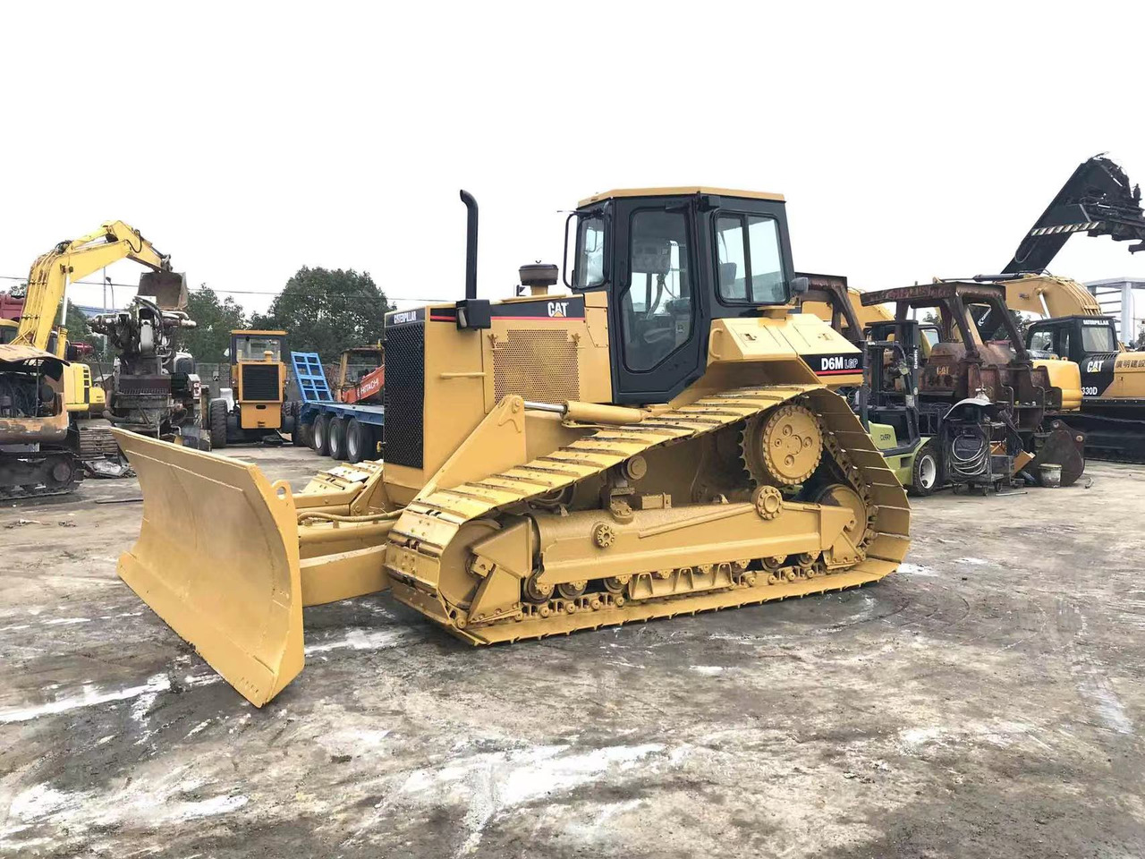 CATERPILLAR D6M - Buldozeris: foto 4 CATERPILLAR D6M - Buldozeris: foto 4