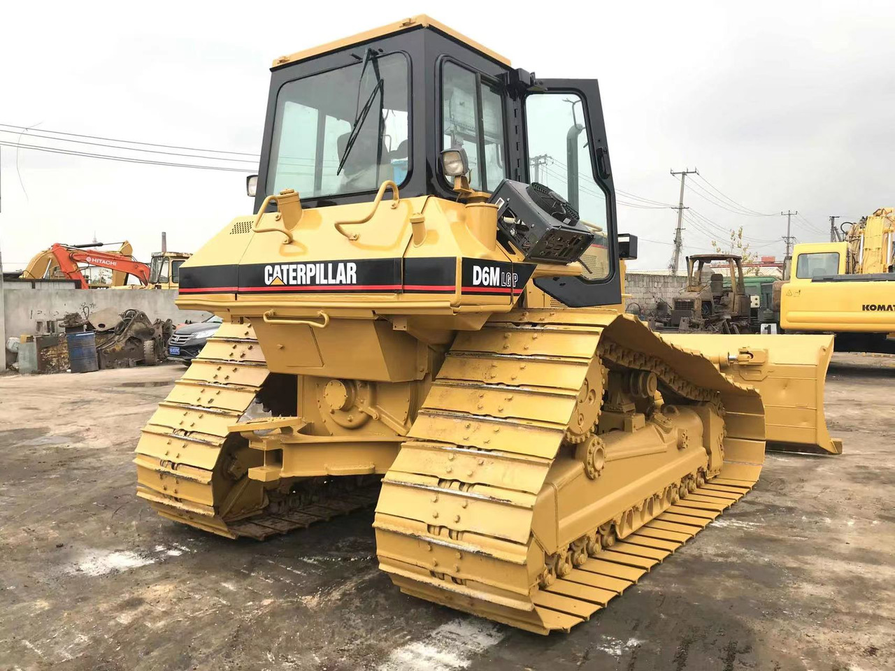 CATERPILLAR D6M - Buldozeris: foto 3 CATERPILLAR D6M - Buldozeris: foto 3