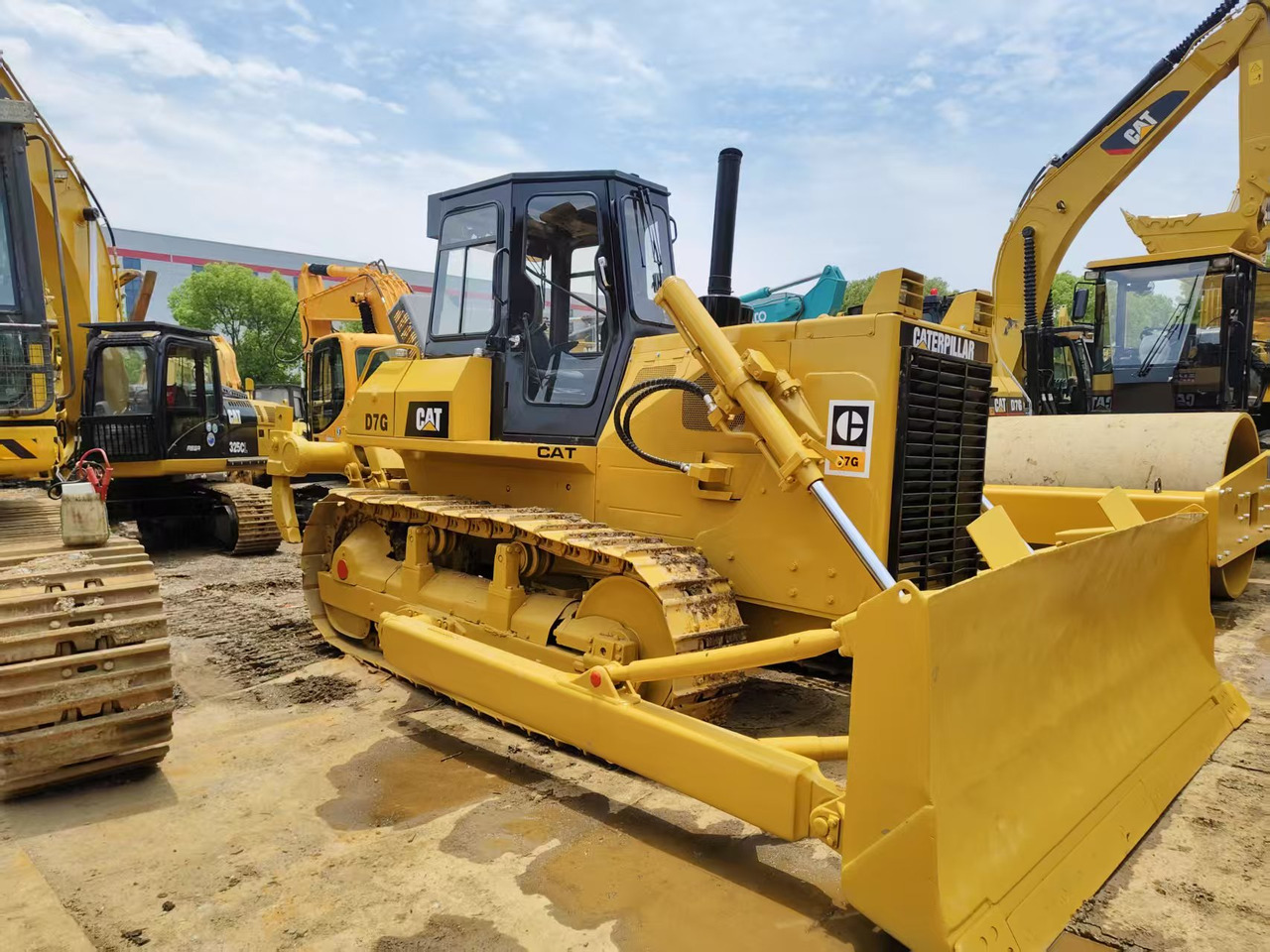 CATERPILLAR D7G - Buldozeris: foto 4 CATERPILLAR D7G - Buldozeris: foto 4