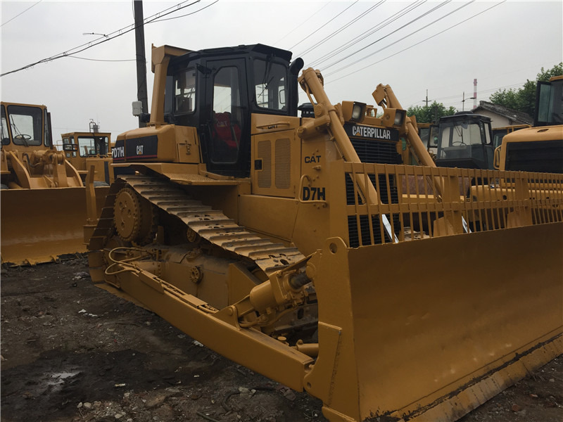 CATERPILLAR D7H - Buldozeris: foto 5 CATERPILLAR D7H - Buldozeris: foto 5