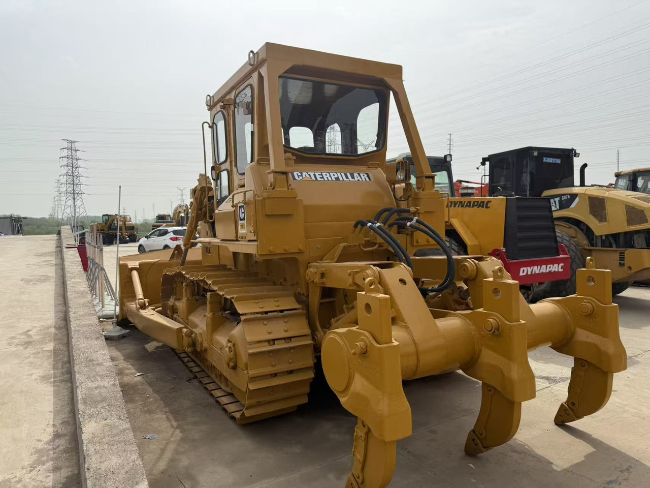 CATERPILLAR D8K - Buldozeris: foto 1 CATERPILLAR D8K - Buldozeris: foto 1
