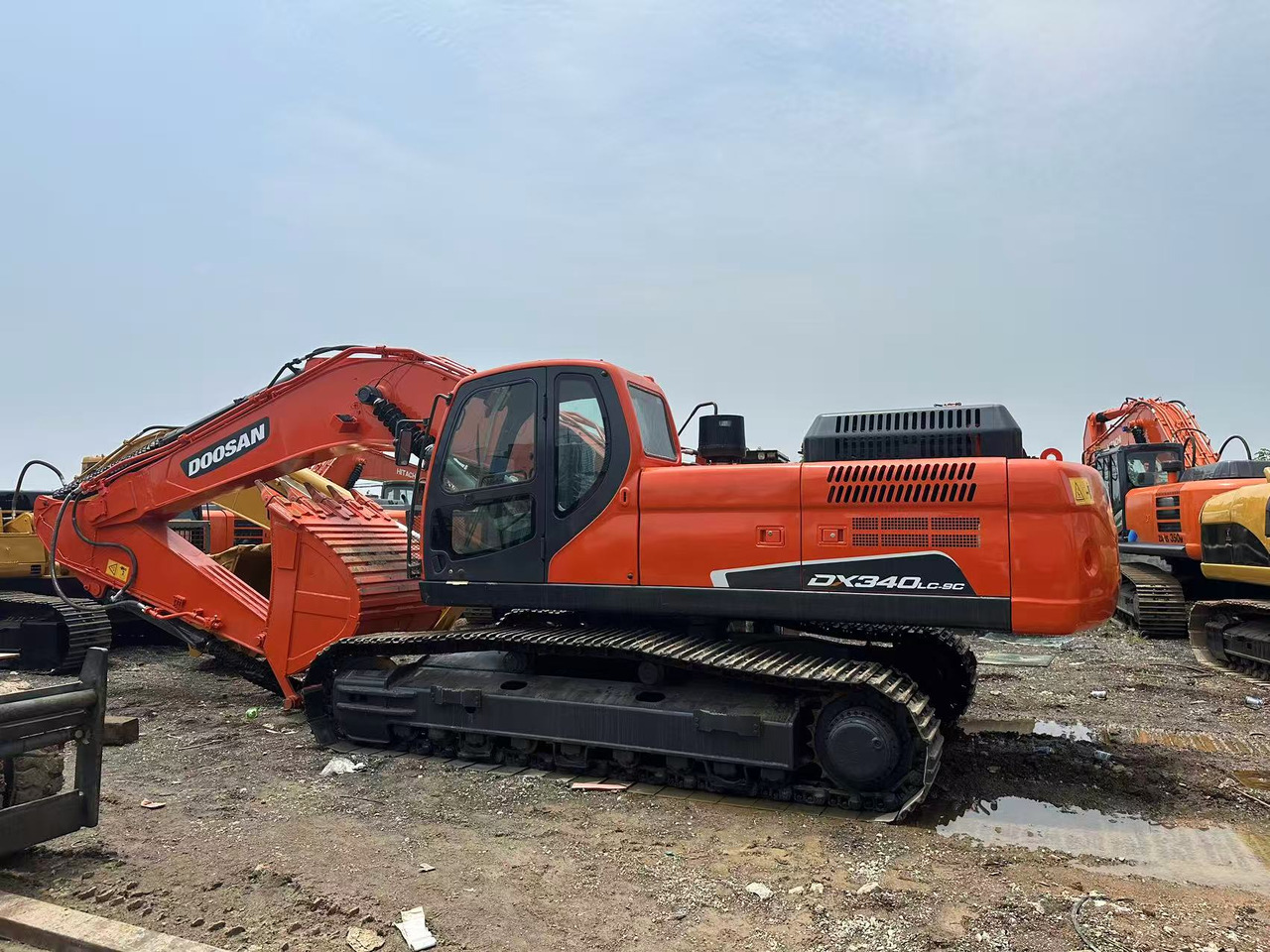 DOOSAN DX340LC-9C - Vikšrinis ekskavatorius: foto 2 DOOSAN DX340LC-9C - Vikšrinis ekskavatorius: foto 2