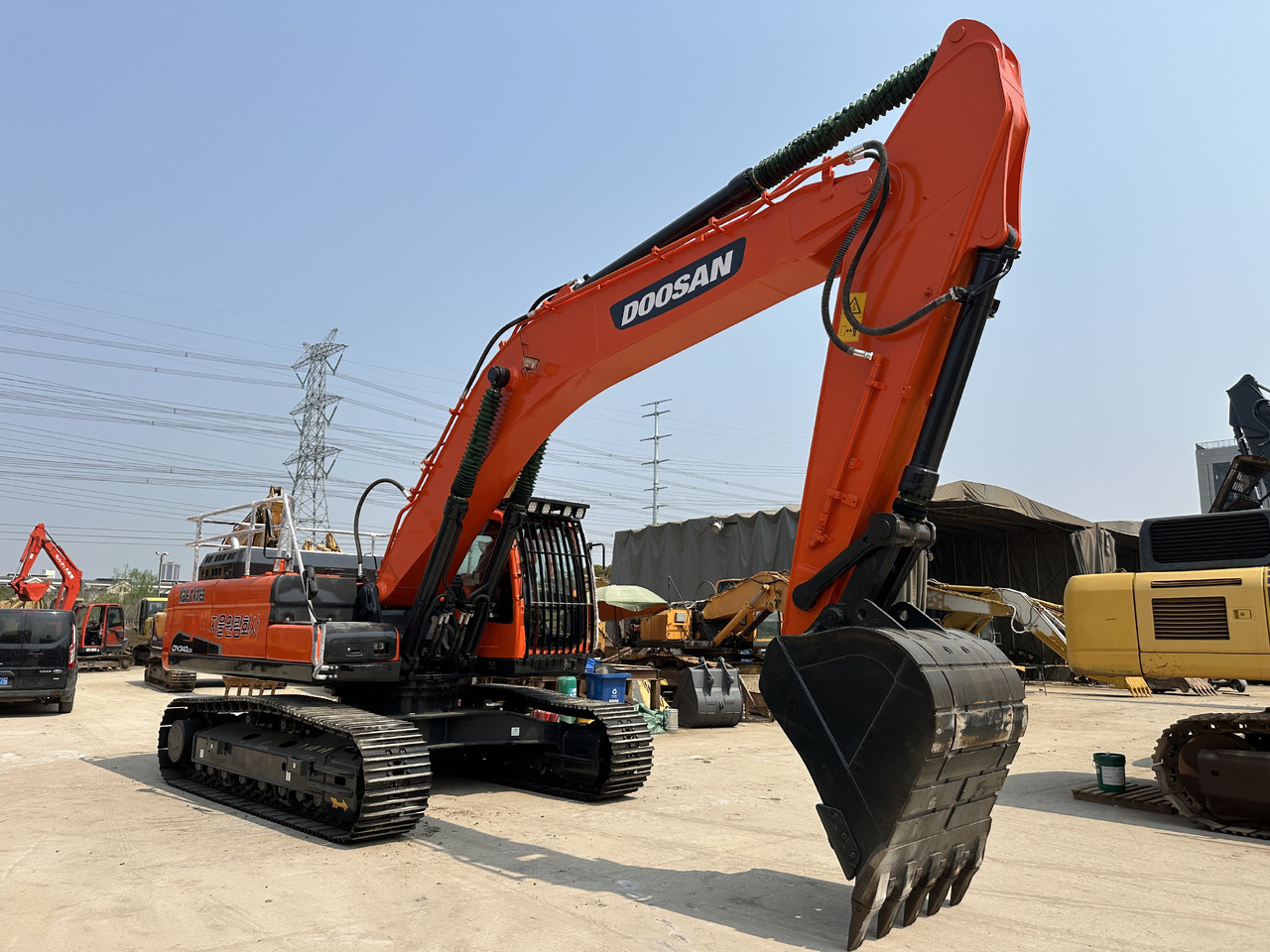 DOOSAN DX340LCA - Vikšrinis ekskavatorius: foto 4 DOOSAN DX340LCA - Vikšrinis ekskavatorius: foto 4