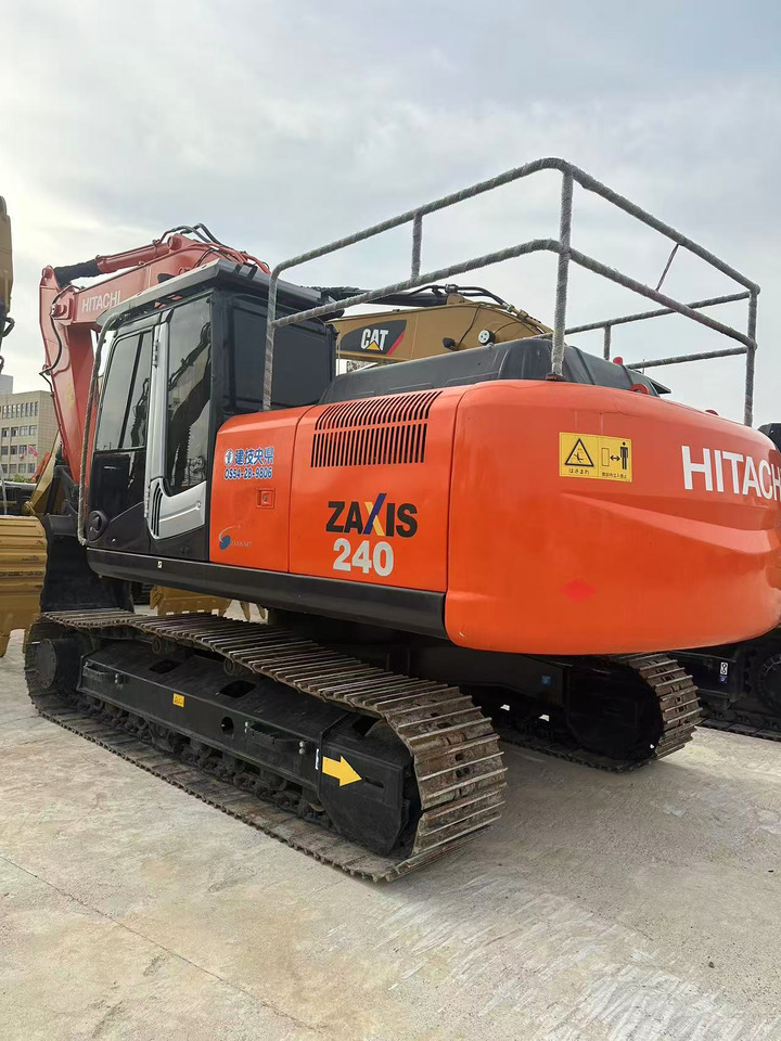 HITACHI ZX240-3G - Vikšrinis ekskavatorius: foto 3 HITACHI ZX240-3G - Vikšrinis ekskavatorius: foto 3
