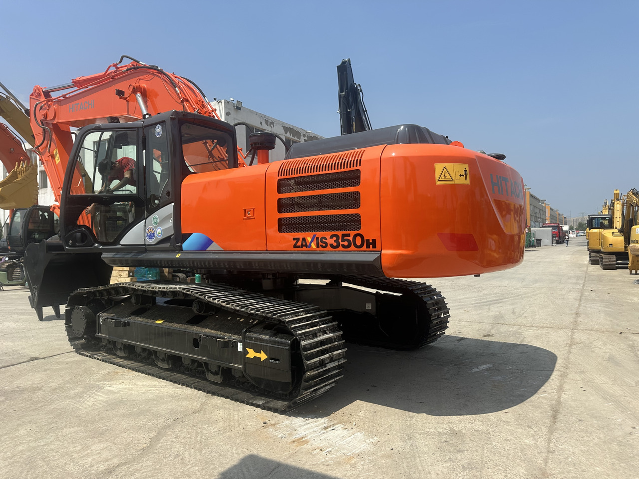 HITACHI ZX350H-5G - Vikšrinis ekskavatorius: foto 1 HITACHI ZX350H-5G - Vikšrinis ekskavatorius: foto 1