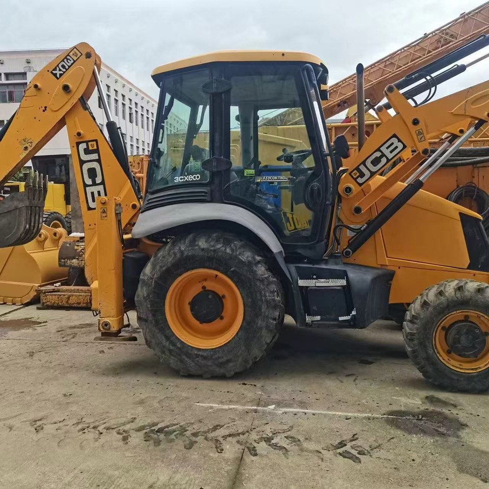 JCB 3CX - Ekskavatorius-krautuvas: foto 4 JCB 3CX - Ekskavatorius-krautuvas: foto 4