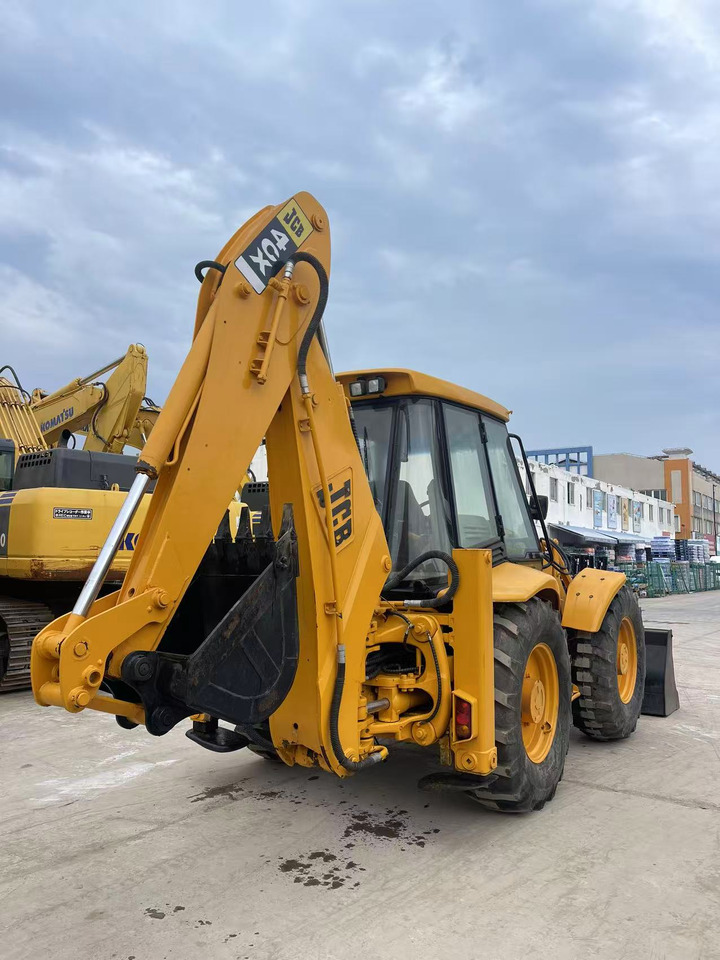 JCB 4CX - Ekskavatorius-krautuvas: foto 3 JCB 4CX - Ekskavatorius-krautuvas: foto 3