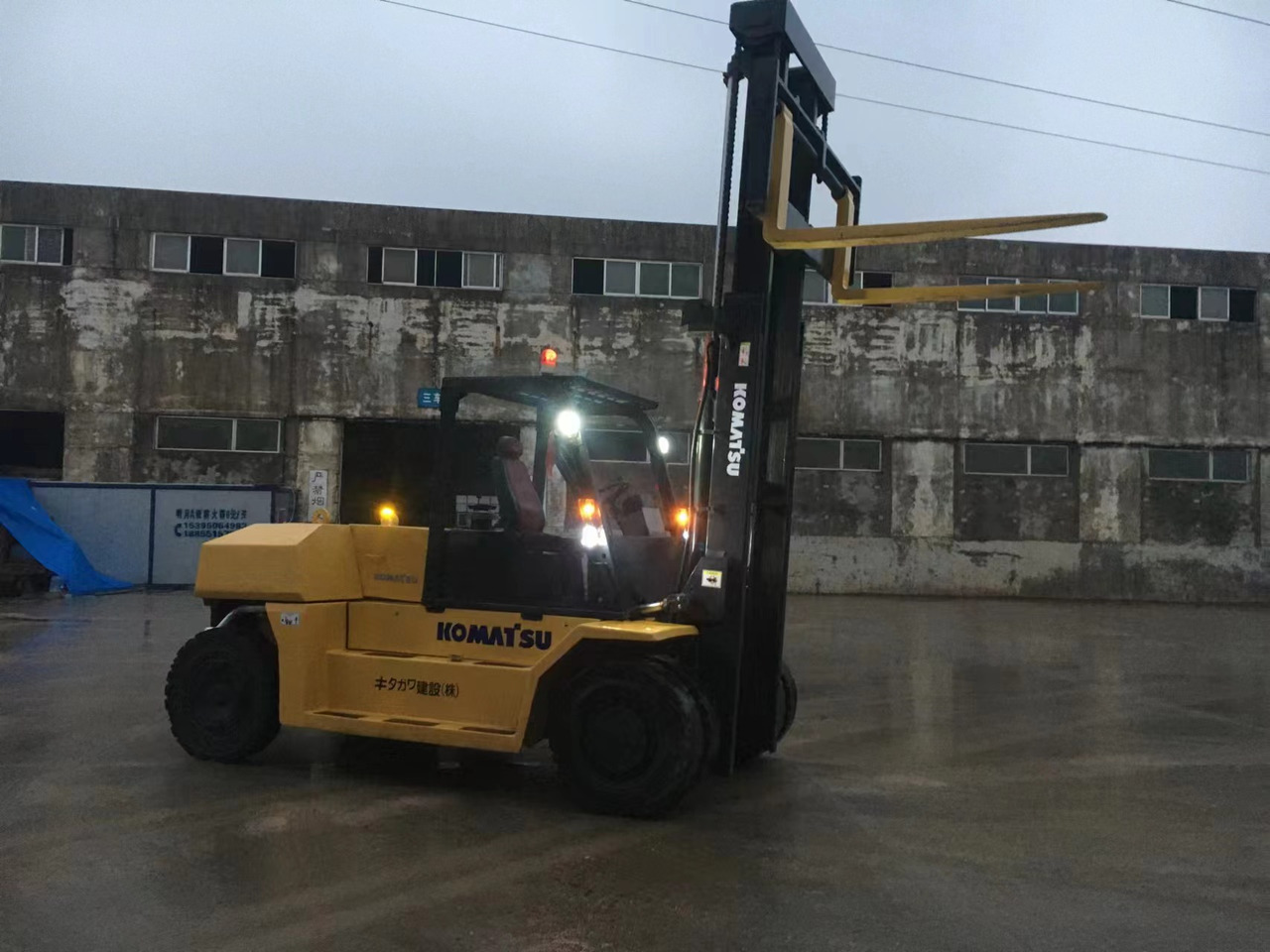KOMATSU 15-ton - Dyzelinis krautuvas: foto 5 KOMATSU 15-ton - Dyzelinis krautuvas: foto 5