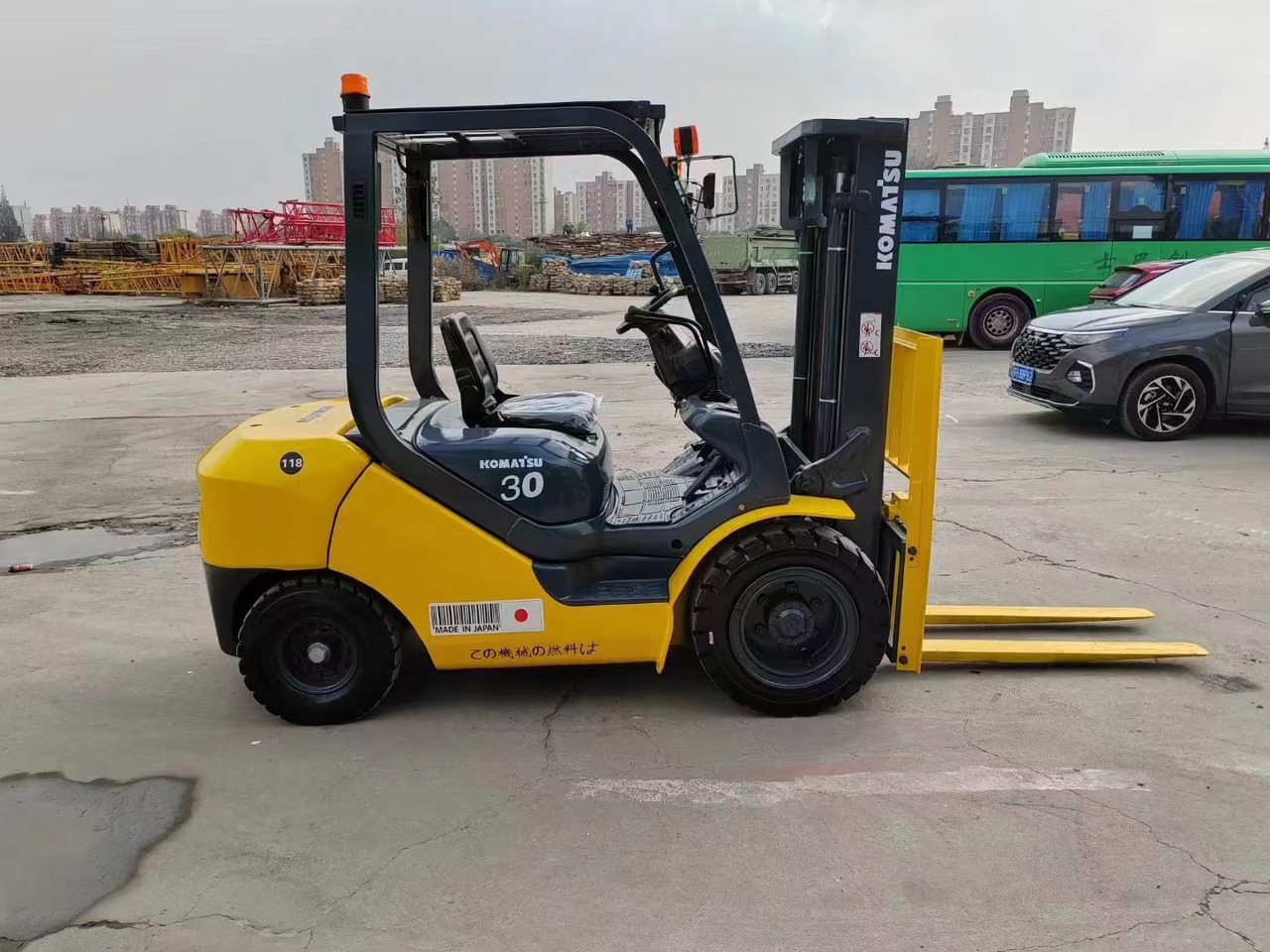 KOMATSU 3-ton - Dyzelinis krautuvas: foto 1 KOMATSU 3-ton - Dyzelinis krautuvas: foto 1
