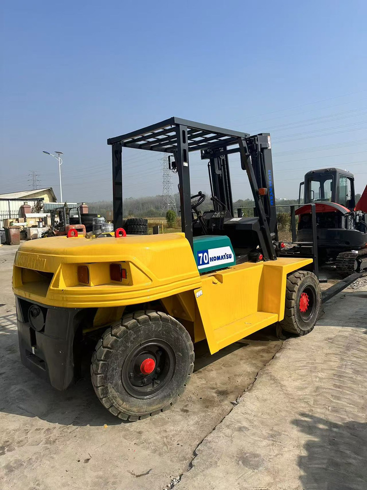KOMATSU 7-ton - Dyzelinis krautuvas: foto 4 KOMATSU 7-ton - Dyzelinis krautuvas: foto 4