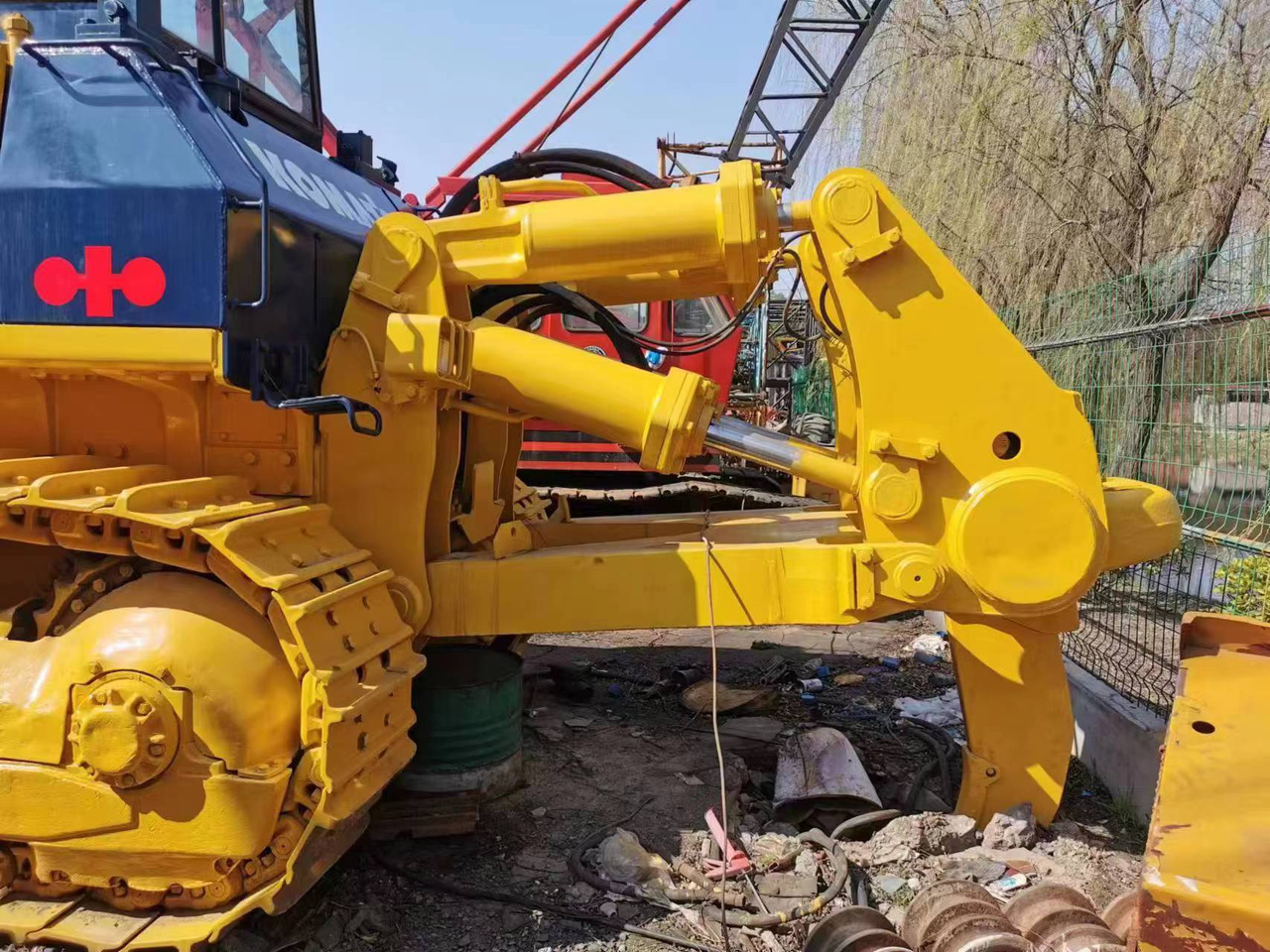 KOMATSU D155A-2 - Buldozeris: foto 4 KOMATSU D155A-2 - Buldozeris: foto 4