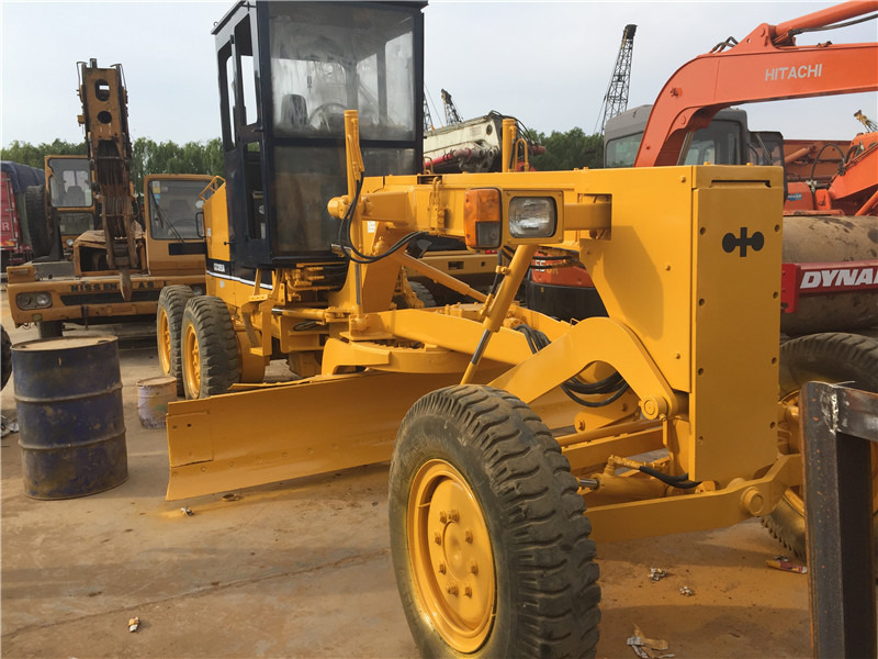 KOMATSU GD305 - Greideris: foto 1 KOMATSU GD305 - Greideris: foto 1